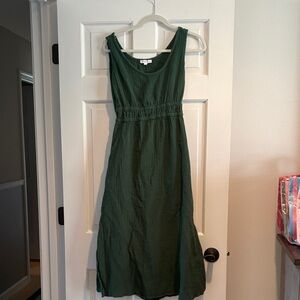 Green Sleeveless Midi Dress